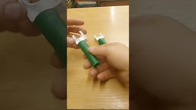 Взял немного сантехнического барахла и сделал своими руками держать для туалетной бумаги смотреть онлайн