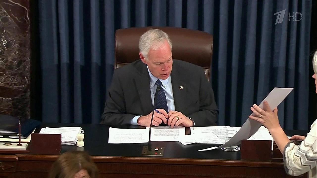 В США сенаторам удалось наконец ускорить возобновление работы правительства
