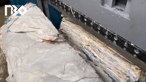 Гильотина PZO GGR 1400 для резки биг-бэгов - оборудование для склада и производства - КИИТ