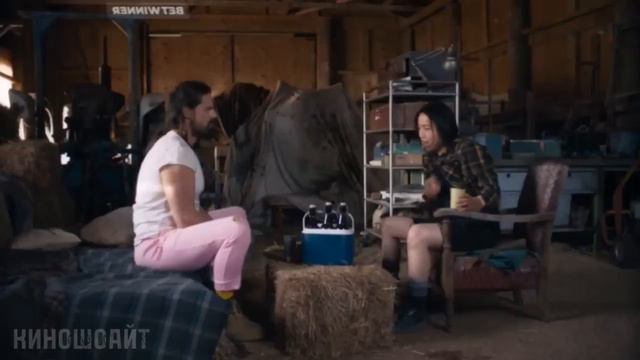 ӘЙЕЛДЕР ЕРКЕКТІҢ МҮШЕСІНЕ АППАРАТ САЛЫП ҚОЯДЫ   Кино Шолу   Кино Айтушы