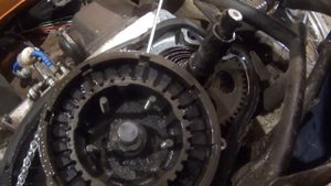 Склеились диски сцепления. Пробковые диски удивили. ИЖ Планета.