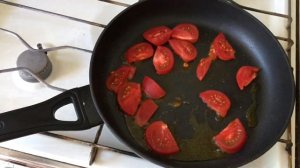 Яичница с помидорами | Как приготовить яичницу с помидорами быстро и вкусно | Простой рецепт яичниц