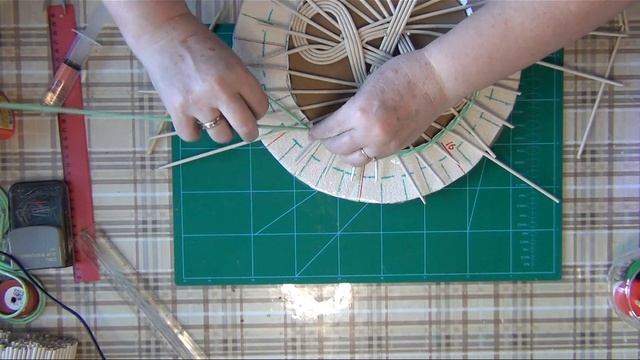 Плетеный короб. Часть 3. (ажурная крышка) #лозаизбумаги смотреть онлайн