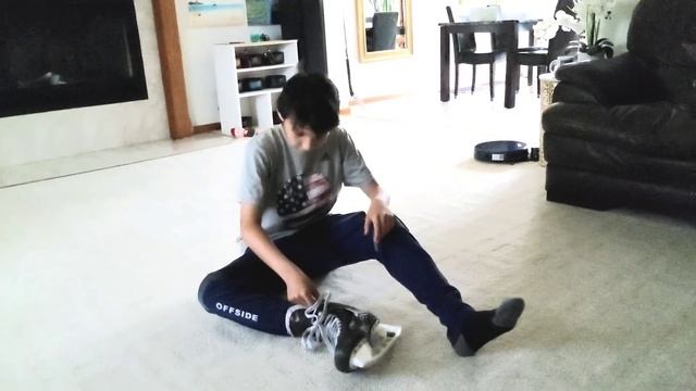 Levi's Unboxing Bauer Vapor 2x Pro Hockey Skate смотреть онлайн
