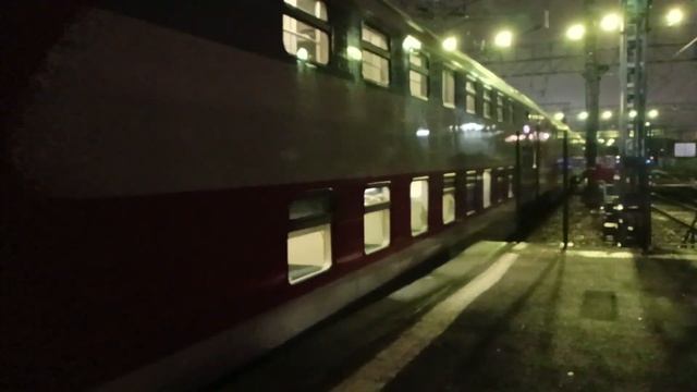 ЭП2К-147 с поездом №276 Москва-Санкт-Петербург | Московский вокзал смотреть онлайн