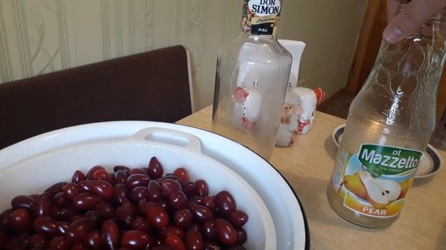 Компот из кизила. Зимой ваши любимые скажут вам спасибо. смотреть онлайн