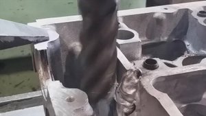 Ремонт ГБЦ автомобиля MERCEDES - BENZ двигатель OM 601 после обрыва цепи ГРМ