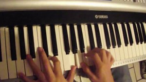 probando un piano digital Yamaha dgx 520