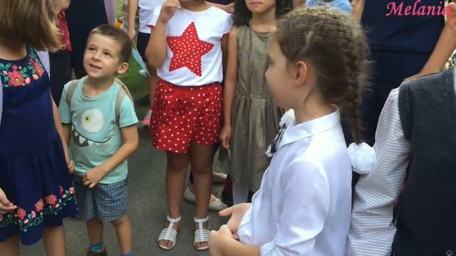 Первый раз в первый класс ! First time to school !!! смотреть онлайн