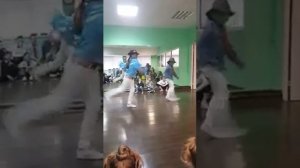 Наш самостоятельно придуманный танец из фильма маска!!!