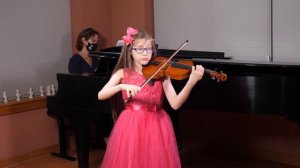 9-year-old violinist Sylvia Pine plays Dvorak Romantic Piece No. 1