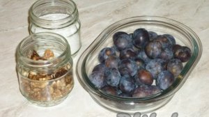 rus_videoВаренье из слив с грецкими орехами