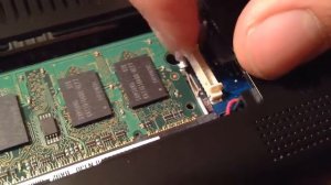 Samsung N130 Laptop Arbeitsspeicher Aufrüsten (Austauschen)