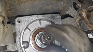 Hyundai Santa Fe Раскрутилась гайка редуктора. Разбитый задний редуктор.