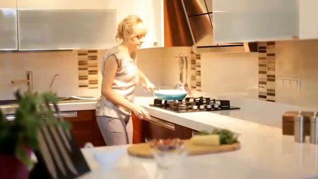 Салат - антидепресант з інжиром та шинкою (ТМ «Родинна ковбаска») смотреть онлайн