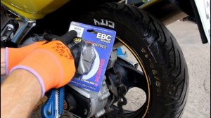 Yamaha T MAX 500 2001 года  Замена задних тормозных колодок