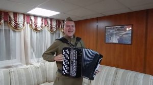 "Комбат-батяня, батяня-комбат!" Играет и поёт Павел Сивков (баян)