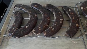 суджук. сыровяленая колбаса