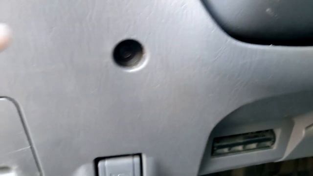 Blank Switch Panel Removal on First-Gen Tundra - GUIDE