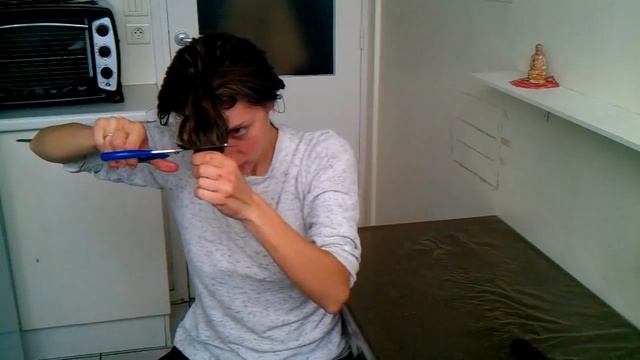 стрижка "Каскад" за 3 минуты! (strijka "Kaskad" za 3 min.) смотреть онлайн