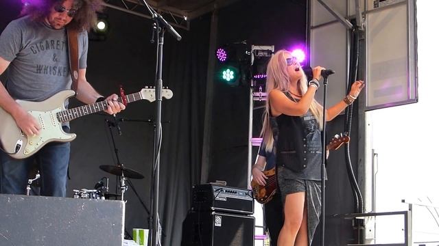 Sass Jordan "You Don't Have To Remind Me" Live Burlington June 19 2016 смотреть онлайн