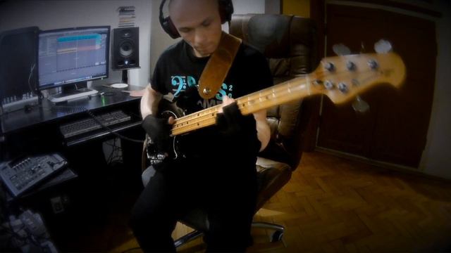 Music Man Sabre 1979 bass - neck pickup смотреть онлайн