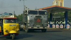 TRUCKS AND BUSES IN VIETNAM 1997