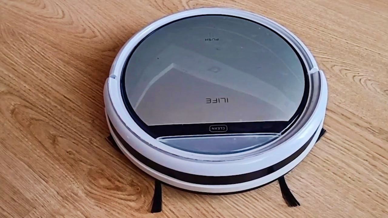 Робот пылесос ILIFE V50. Распаковка видео обзор.