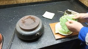 Розжиг для костра своими руками  Мощный розжиг из свечки и салфеток  Самодельный розжиг