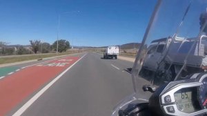 Ute tailgating ute 10 April 2019, John Gorton Drive