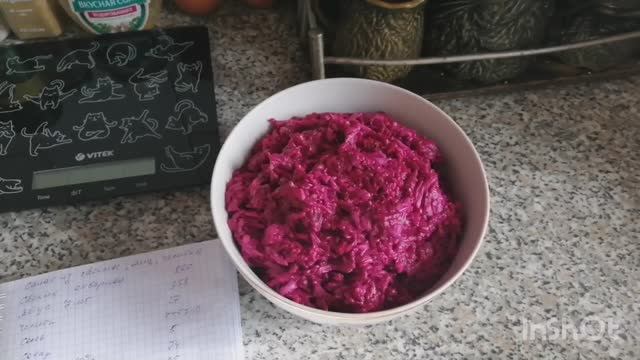 Простой и очень вкусный низкокалорийный салат, для стройнеющих и не только! смотреть онлайн