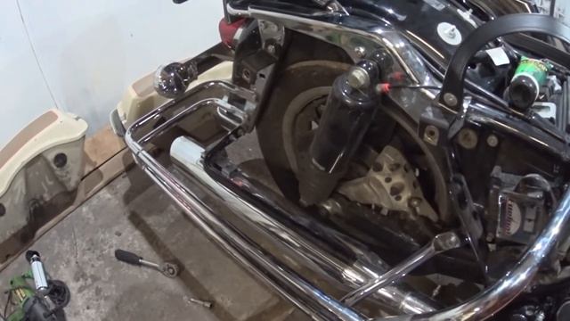 Мотоцикл после падения часть вторая. задние дуги и не закрывающиеся кофры. смотреть онлайн