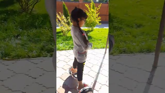 Как научиться быстро кататься на гироскутере !!советы от юного инструктора ??? смотреть онлайн