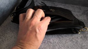 Поясная сумка из натуральной кожи