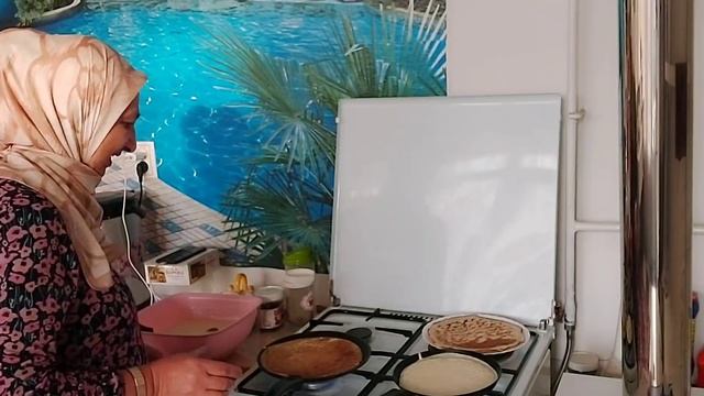 //Блины на завтрак галушки на обед// смотреть онлайн