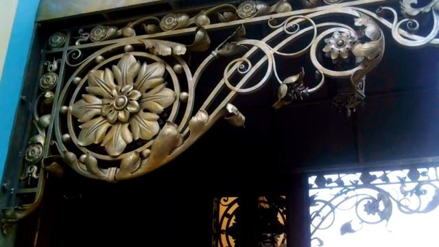 Идеи ковки для оформления козырька над входной дверью дизайн навеса для входа в дом крыльцо смотреть онлайн