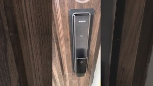 Умный биометрический замок Philips Alpha на любую дверь. Замок на отпечатке, коде, карте и App