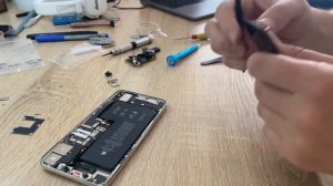 Разблокирую IPhone 11 Pro Max заменой материнской платы