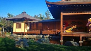 *Драматический театр Но*  Краснодар Японский сад