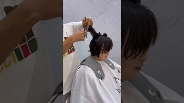 Hair Styles Younger / Hair Shortcuts / 여성 이발 / Frauenhaarschnitt смотреть онлайн