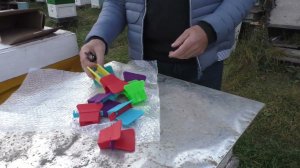 ЛЕТКИ в УЛЬЕ в ЗИМУ какие открывать и на сколько.