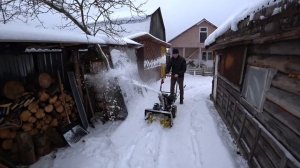 Снегоуборщик Champion ST556