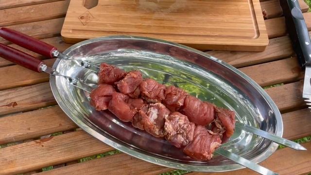 Шашлык из свинины в маринаде "Пять специй". Простой рецепт необычного шашлыка. смотреть онлайн