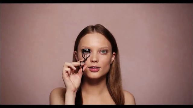 Как_сделать_прическу_прически_и-макияж