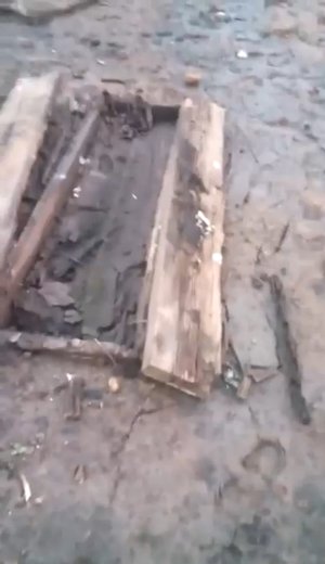 На Братском водохранилище всплыло старое кладбище