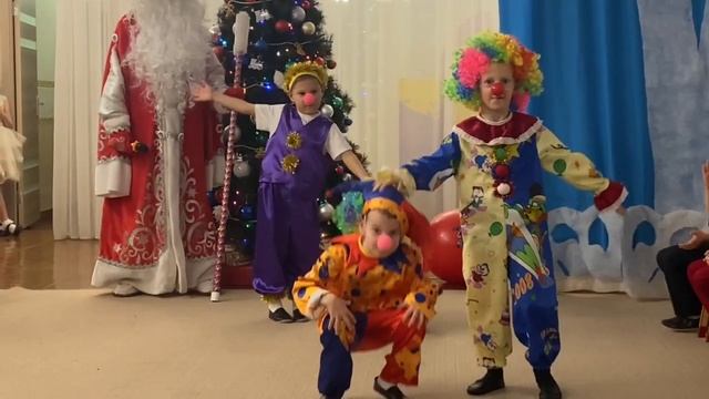 Танец клоунов 2023 подготовительная группа ДОУ Журавлик смотреть онлайн