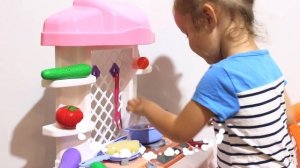 Детская КУХНЯ. Готовим вместе с Алисой. Игровой набор.