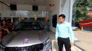 Taking delivery of Kia Sonet | Kia Sonet HTK plus Steel silver | Feel the Automobile