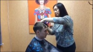 Мужская модельная стрижка, короткие волосы