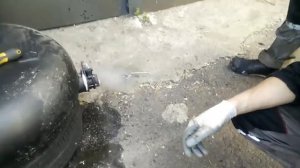 В газовом баллоне одна вода..явно не пропан-бутан..